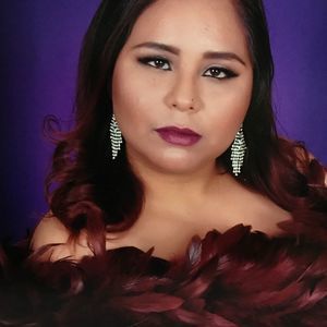 Meet your Posher, Perla